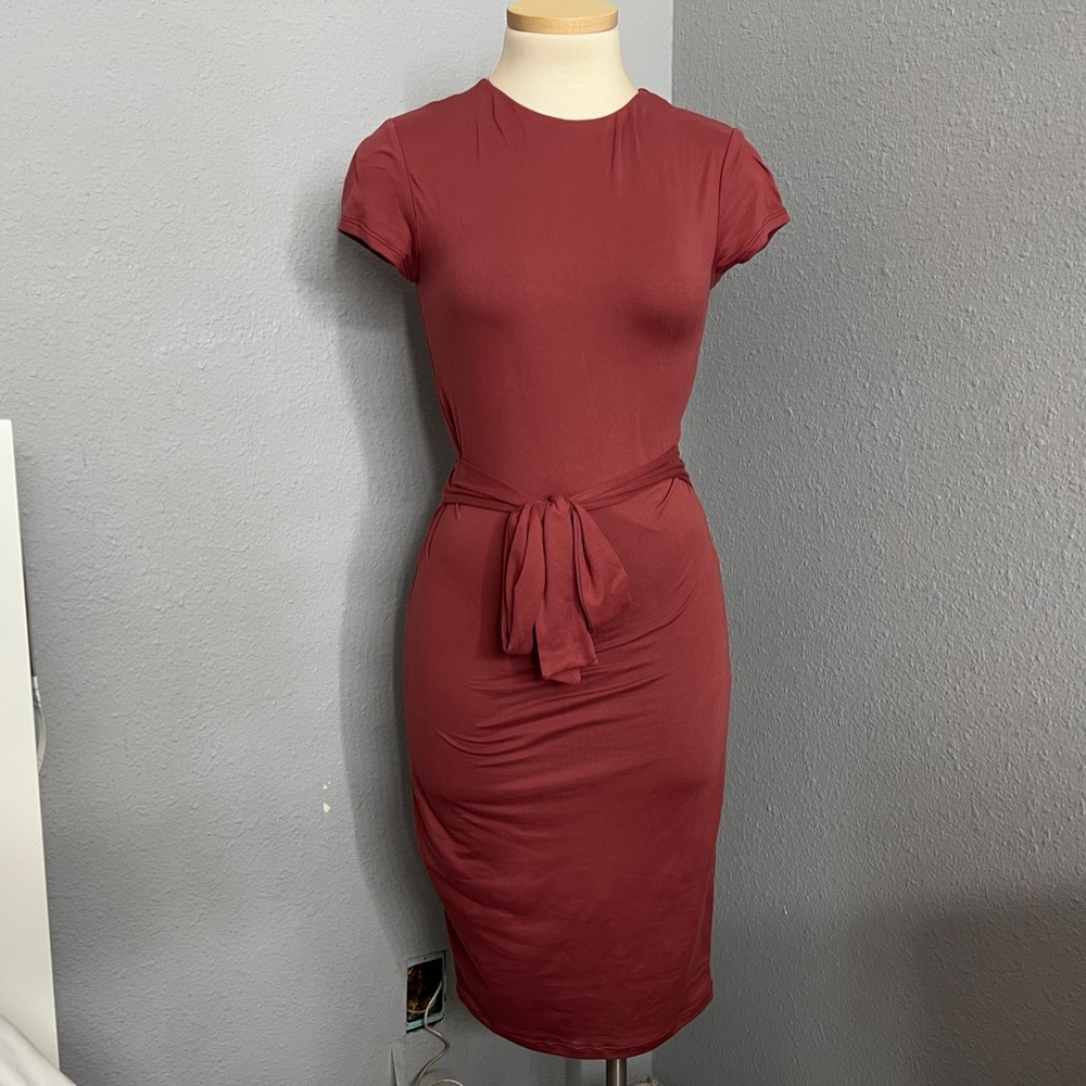 Tight maroon dress